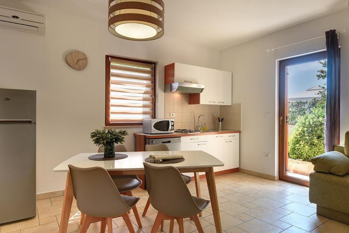 Apartments Buic Vinkuran Bagian luar foto