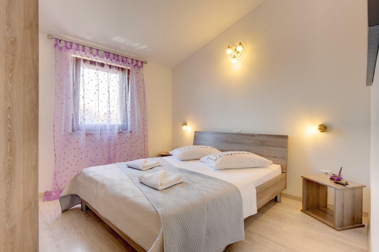 Apartments Buic Vinkuran Bagian luar foto